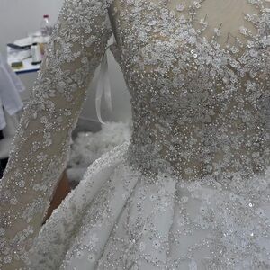 Elegant White Lace Wedding Dress